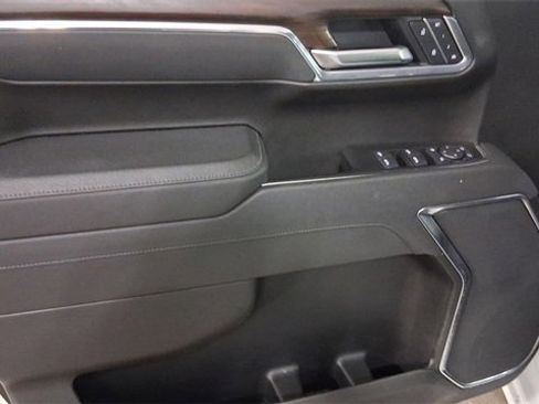 Used 2025 GMC Sierra 1500 SLT image 23