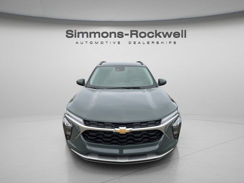 New 2026 Chevrolet Trax LT image 2