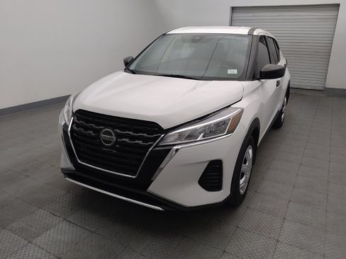 Used 2021 Nissan Kicks S FWD image 15