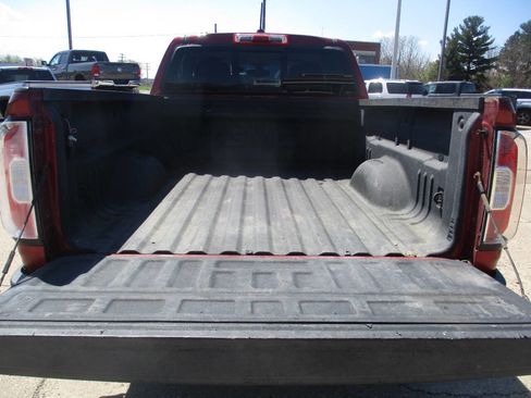 Used 2018 GMC Canyon SLE AWD/4WD image 6