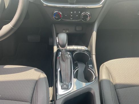 Used 2025 Buick Encore GX Preferred FWD image 9