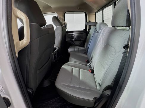 Used 2019 RAM 1500 Big Horn AWD/4WD image 15