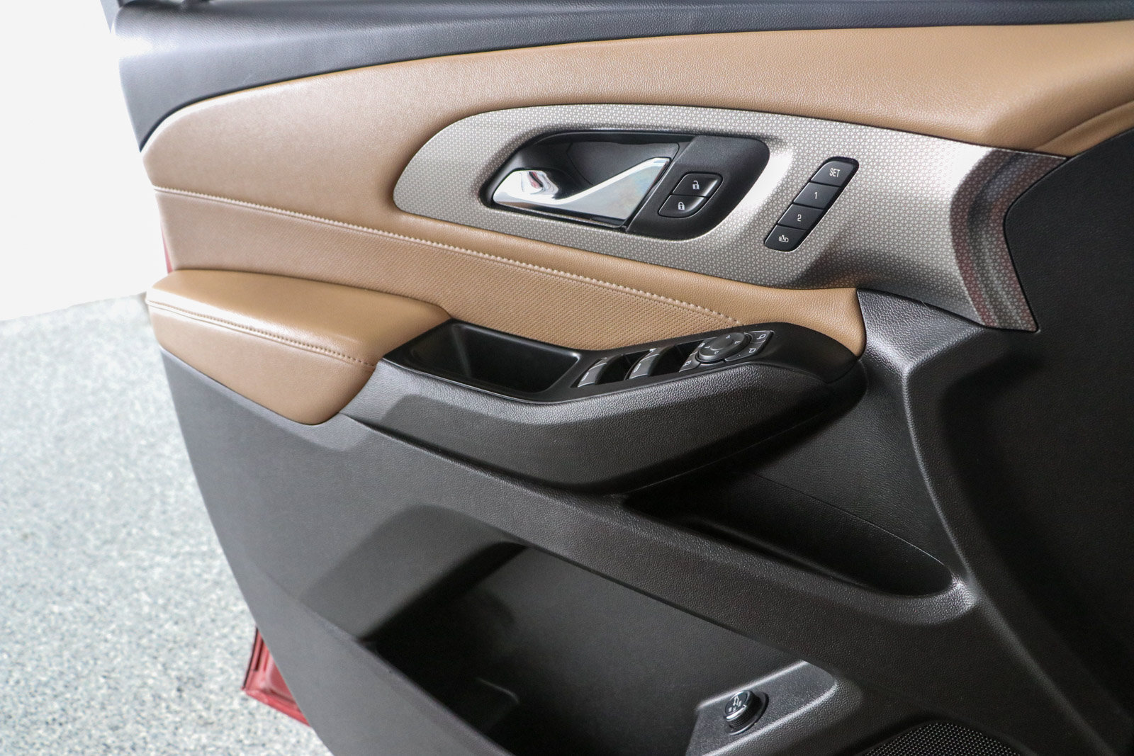 Used 2023 Chevrolet Traverse Premier w/ LPO, Floor Liner Package FWD image 24