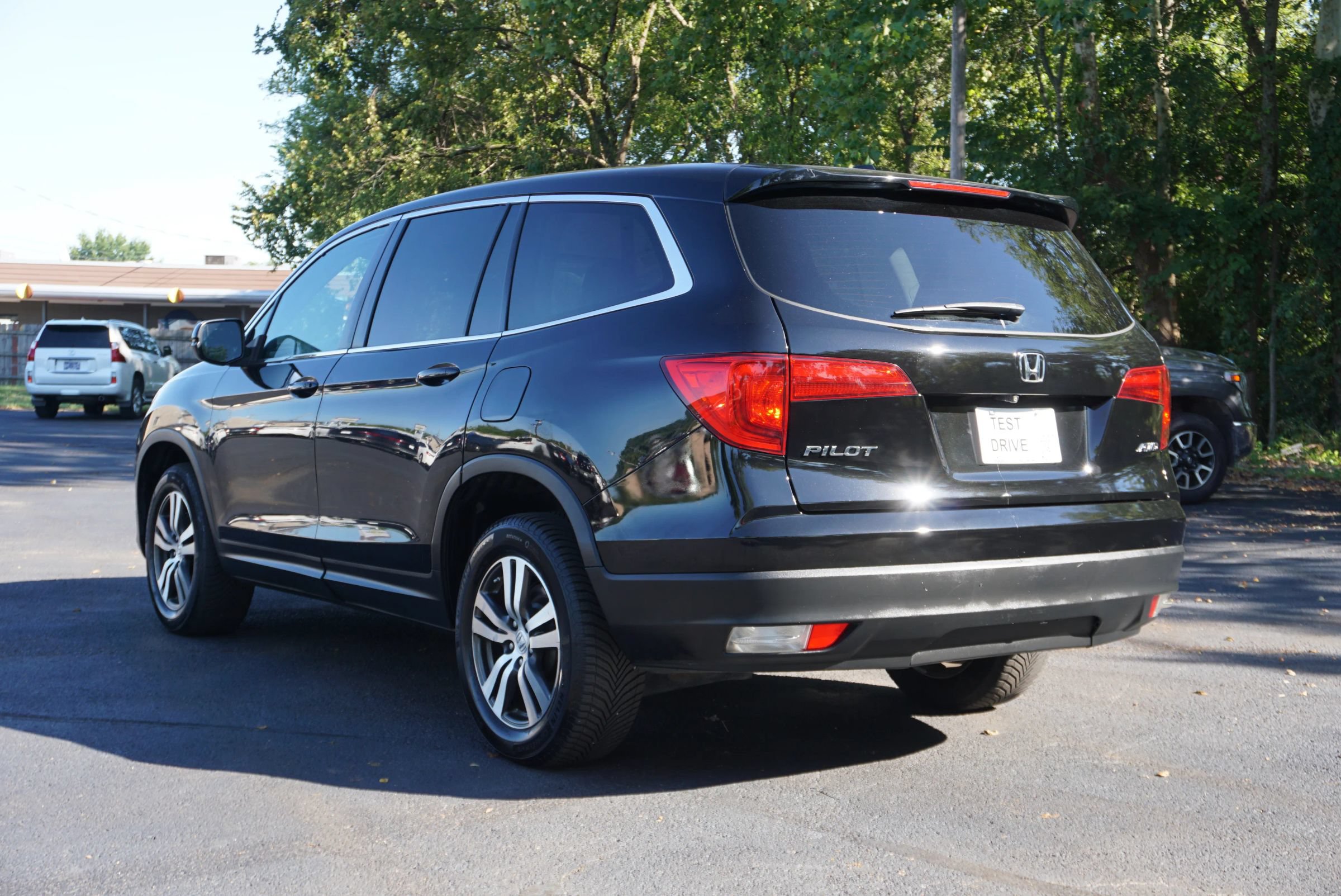 Used 2016 Honda Pilot EX image 7