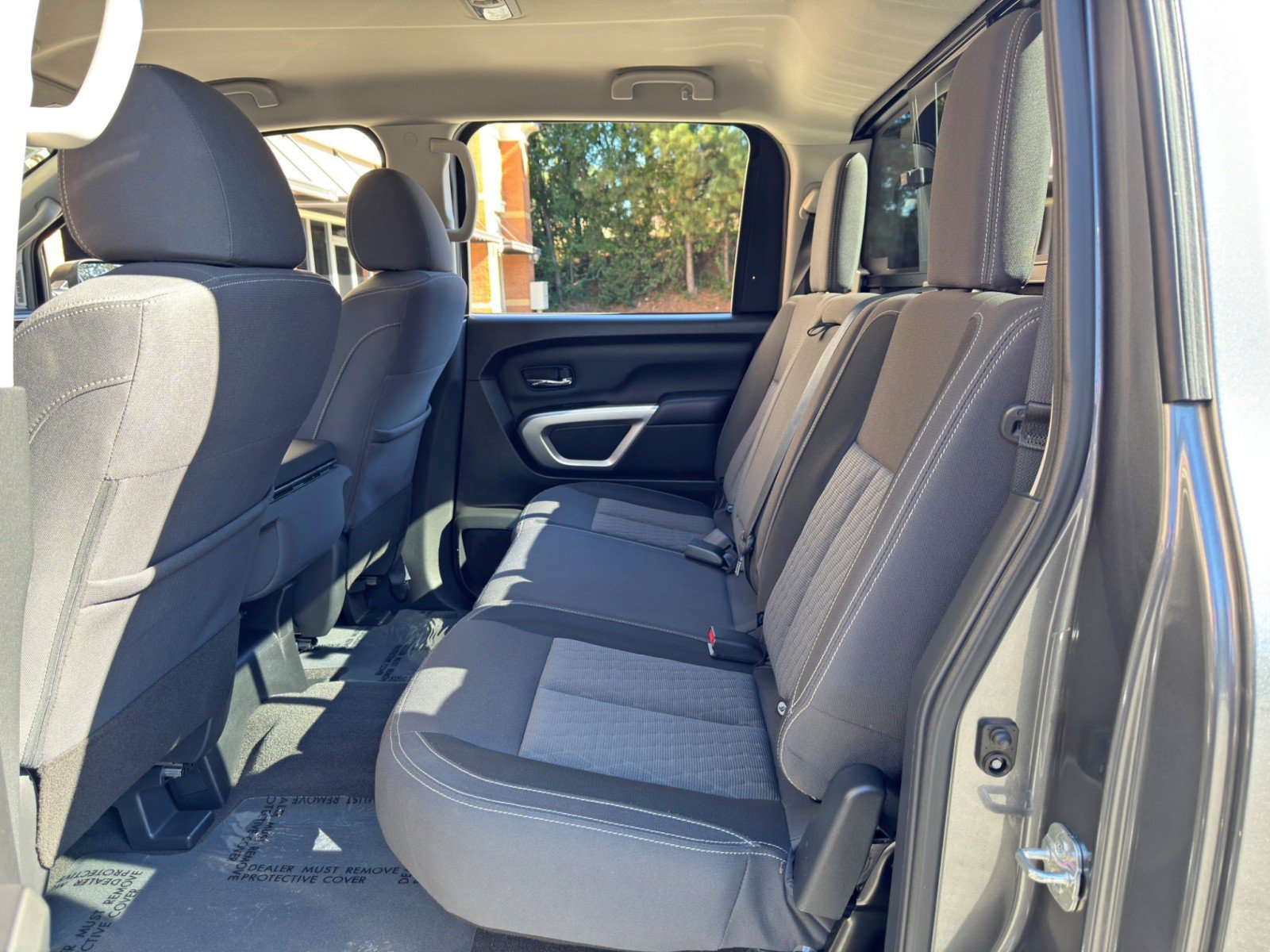 Used 2021 Nissan Titan SV RWD image 31