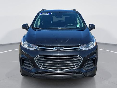Used 2021 Chevrolet Trax LT w/ Midnight Edition AWD/4WD image 10