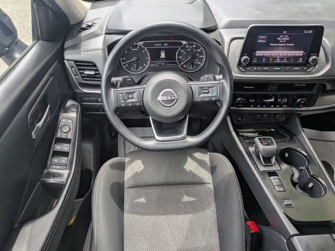 Used 2024 Nissan Rogue SV FWD image 16
