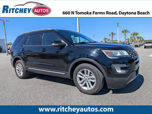 Used 2017 Ford Explorer XLT w/ Equipment Group 202A image 1