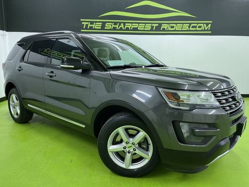 Used 2016 Ford Explorer XLT image 1