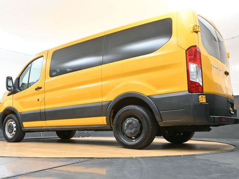 Used 2018 Ford Transit 150 XL RWD image 46