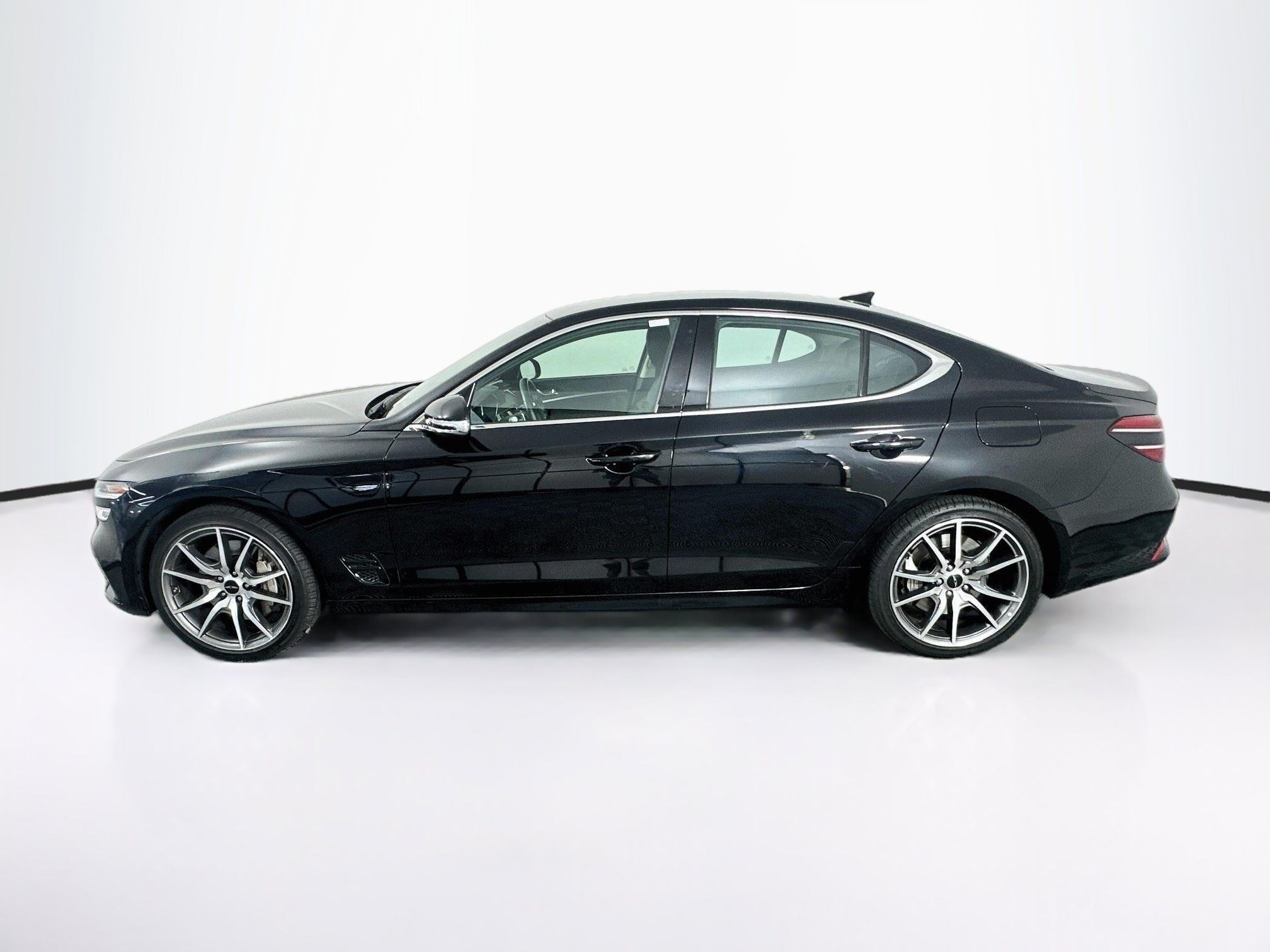 Used 2026 Genesis G70 2.5T RWD image 4
