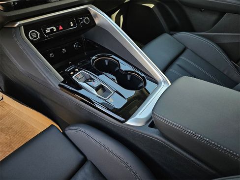 New 2025 Audi Q5 Premium Plus image 14