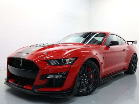 Used 2022 Ford Mustang Shelby GT500 w/ Carbon Fiber Track Pack RWD image 60