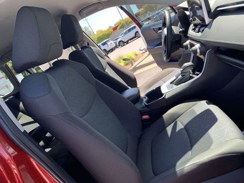 Used 2025 Toyota RAV4 XLE FWD image 14