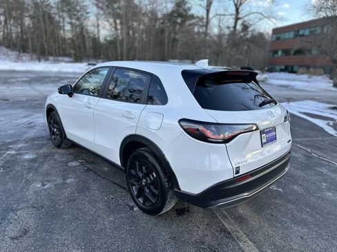 Used 2023 Honda HR-V Sport image 8