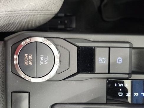 Used 2025 Toyota 4Runner SR5 RWD image 60