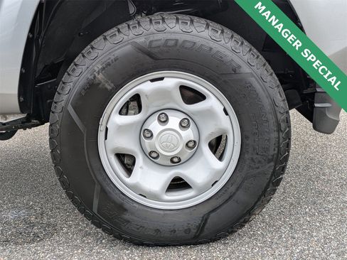 Used 2023 Toyota Tacoma TRD Sport image 11