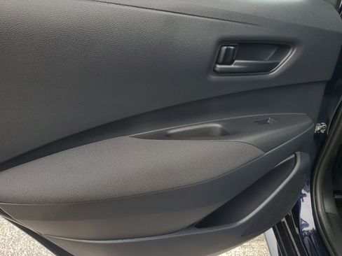 Used 2025 Toyota Corolla LE image 11