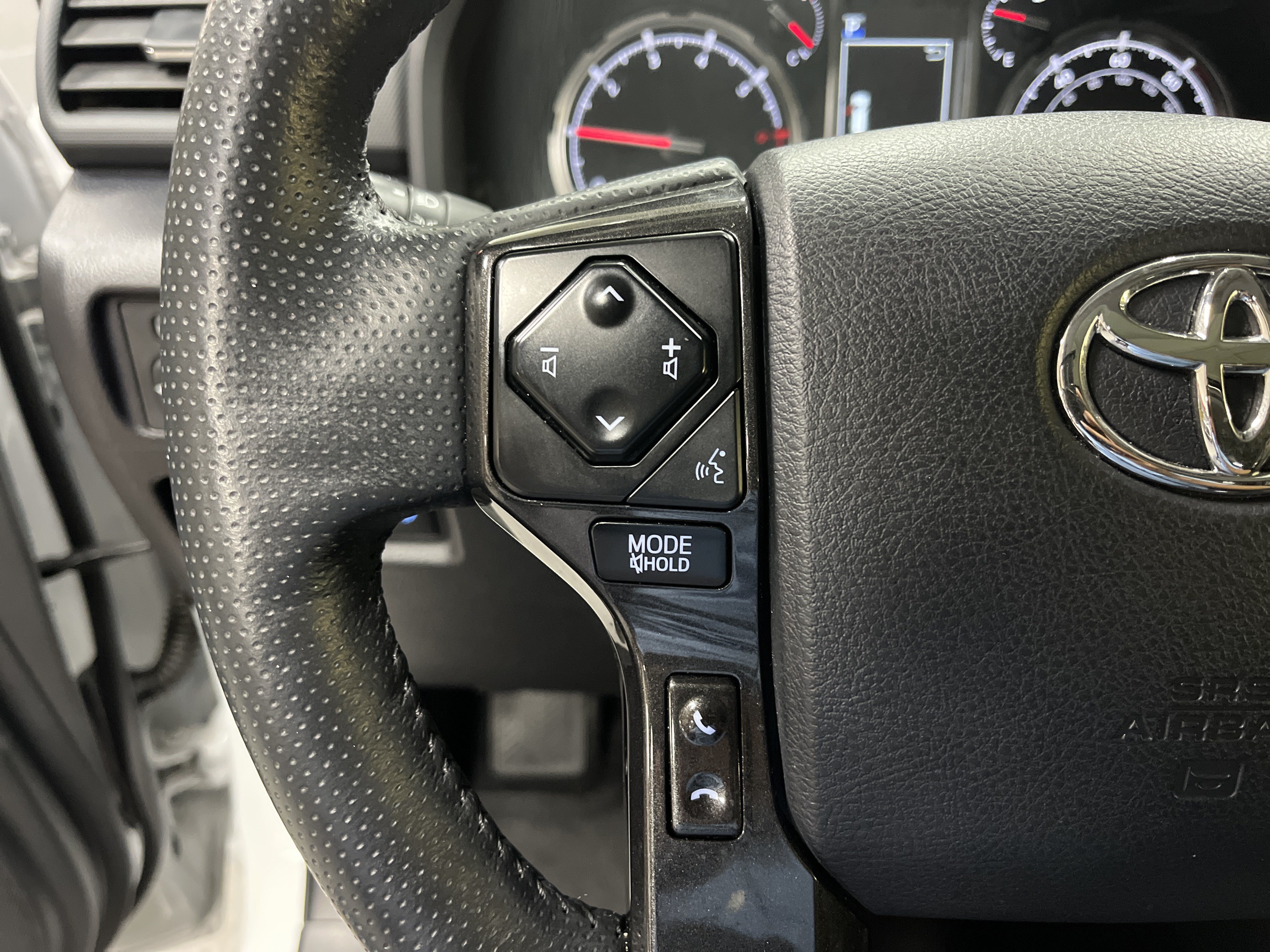 Used 2024 Toyota 4Runner TRD Off-Road Premium w/ Moonroof Package AWD/4WD image 19