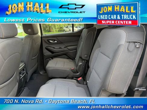 Used 2020 Chevrolet Traverse LT FWD image 17