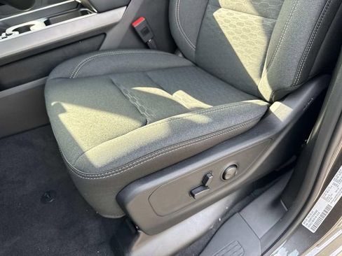 New 2026 RAM 1500 4x4 Crew Cab image 18