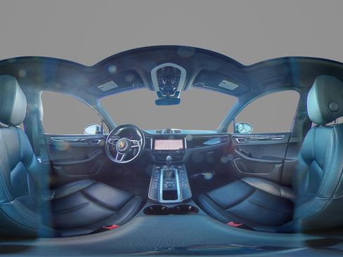 Used 2021 Porsche Macan image 30