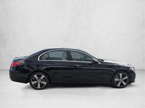 Used 2025 Mercedes-Benz C 300 Sedan image 4