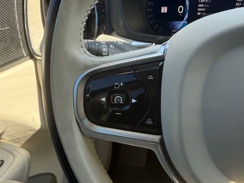 Certified 2023 Volvo XC60 B5 Plus w/ Protection Package Premier FWD image 22