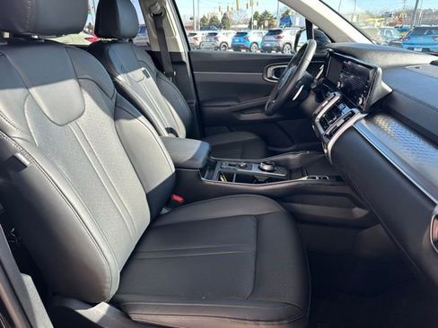 Used 2023 Kia Sorento EX image 13
