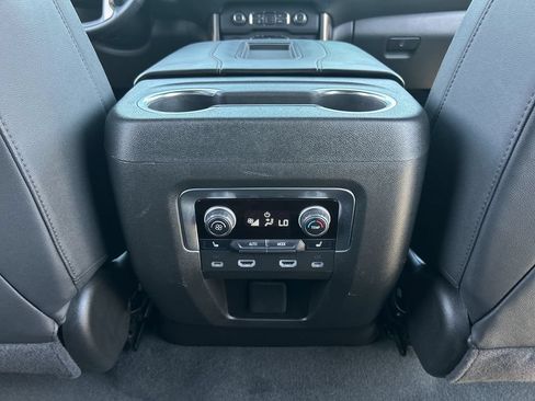 Used 2024 Chevrolet Tahoe High Country AWD/4WD image 22
