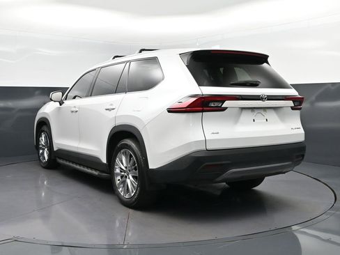 Used 2025 Toyota Grand Highlander AWD image 5