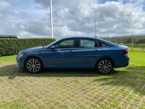 New 2026 Volkswagen Jetta SE FWD image 4