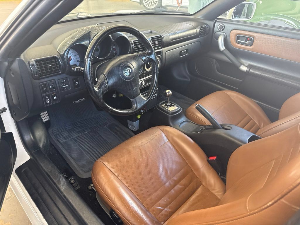 Used 2004 Toyota MR2 w/ Preferred Accessory Pkg RWD image 6