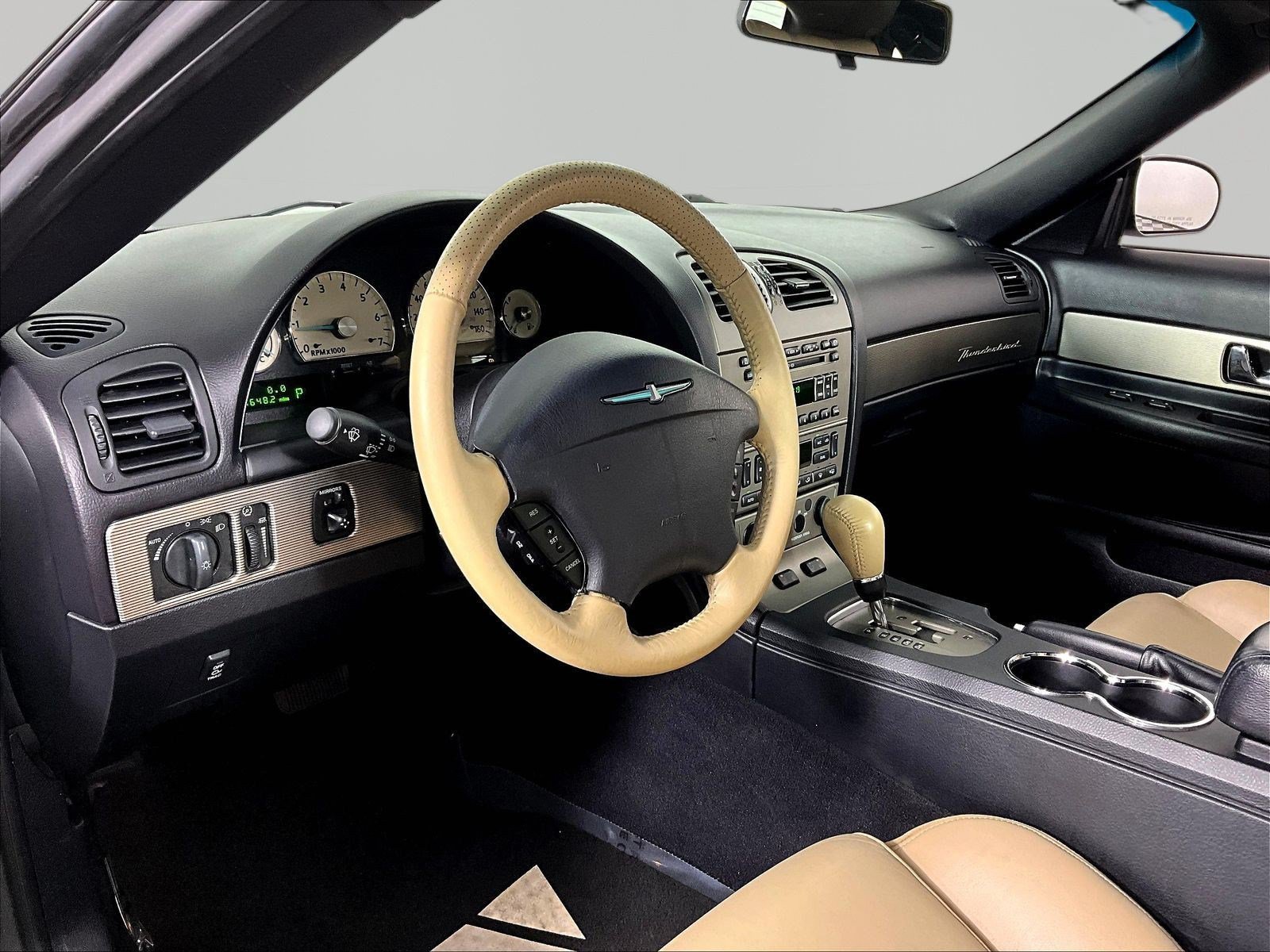 Used 2004 Ford Thunderbird RWD image 12