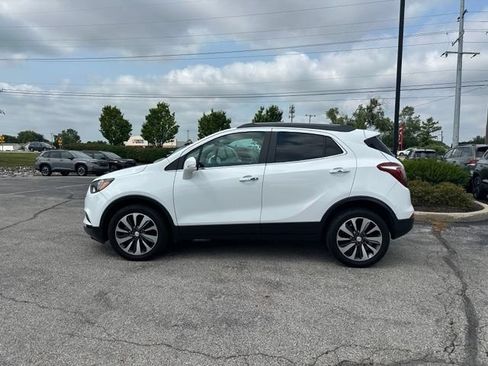 Used 2017 Buick Encore Essence FWD image 4