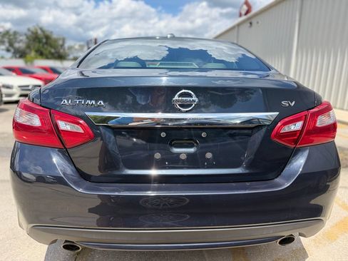 Used 2017 Nissan Altima 2.5 SV FWD image 4
