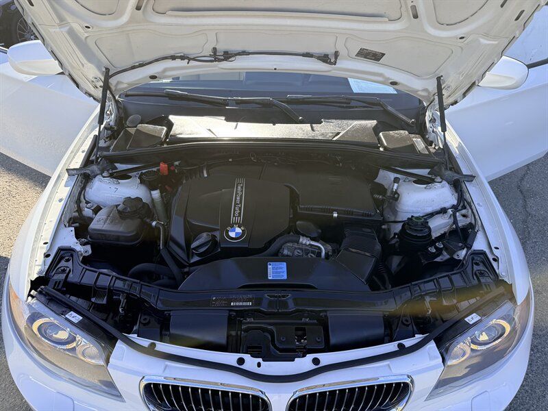Used 2011 BMW 135i Convertible RWD image 35
