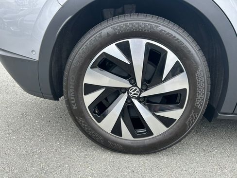 Used 2024 Volkswagen ID.4 2WD image 54