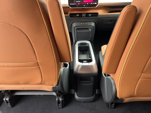 New 2025 Volkswagen ID. Buzz Pro S image 12