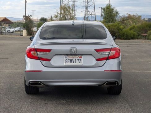 Used 2018 Honda Accord Sport image 7