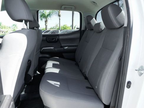 Used 2018 Toyota Tacoma SR5 image 29