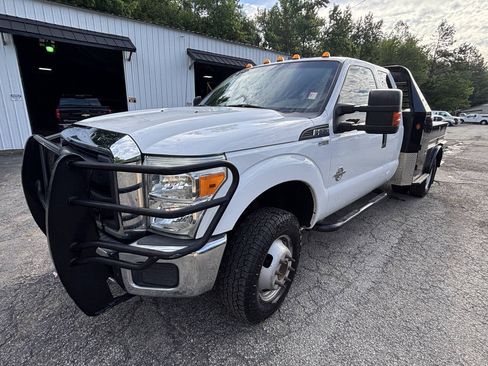 Used 2015 Ford F350 XL w/ Power Equipment Group AWD/4WD image 2
