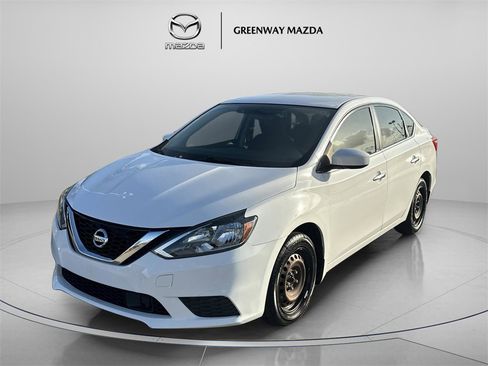 Used 2019 Nissan Sentra S image 3