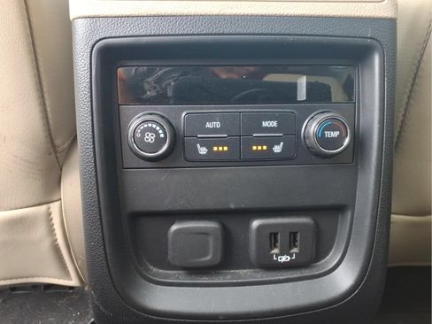 Used 2019 Buick Envision Premium AWD/4WD image 23