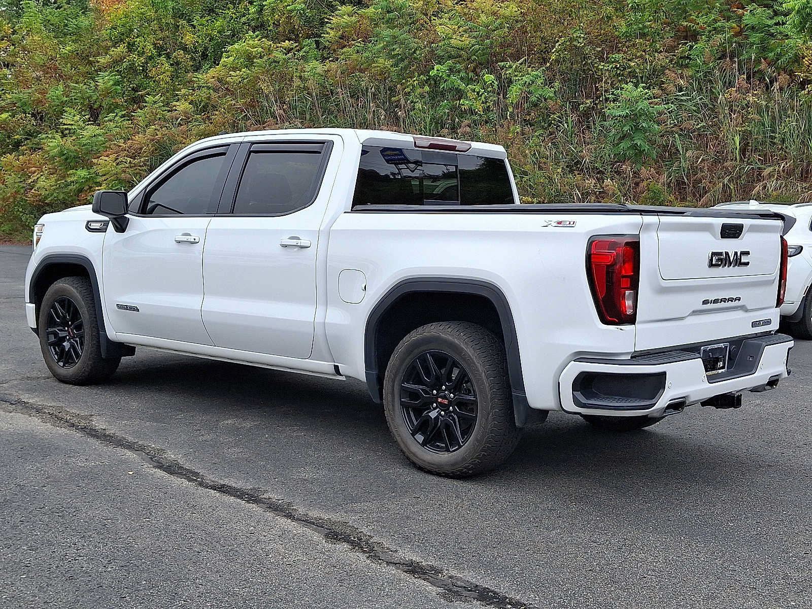 Used 2021 GMC Sierra 1500 Elevation w/ Preferred Package AWD/4WD image 4