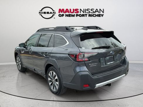 Used 2024 Subaru Outback Limited AWD/4WD image 8