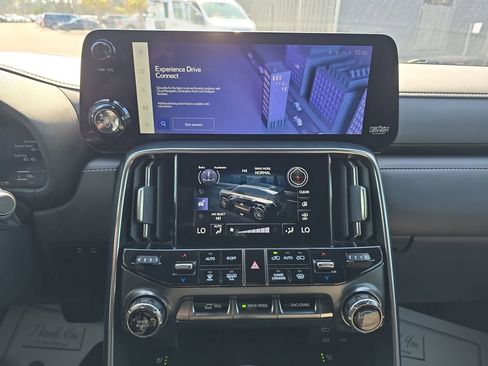 Used 2025 Lexus LX 700h Overtrail w/ Accessory Package (Z1) image 25