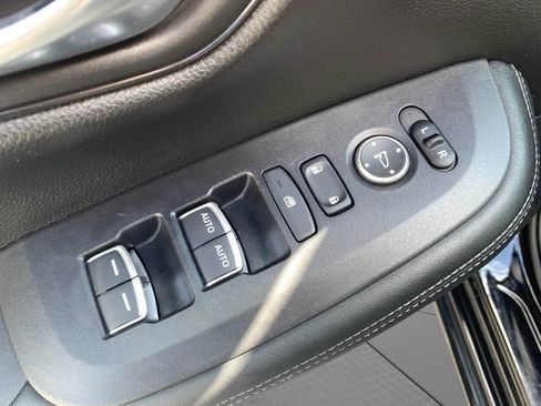 Used 2024 Honda HR-V EX-L image 12
