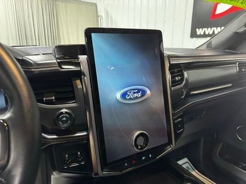 Used 2024 Ford Expedition Platinum image 15