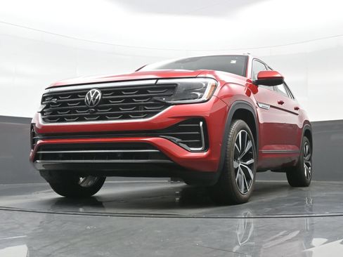 Used 2024 Volkswagen Atlas Cross Sport SEL Premium R-Line image 27